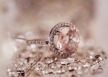 Saving Money When Buying a Diamond Ring: Insider Tips from Experts