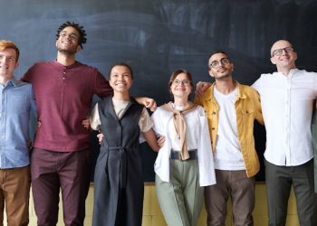 How Digital Platforms Are Shaping the Future of Employee Education