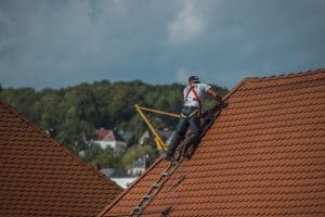 5 Reasons Professional Roofers Are Worth Every Penny