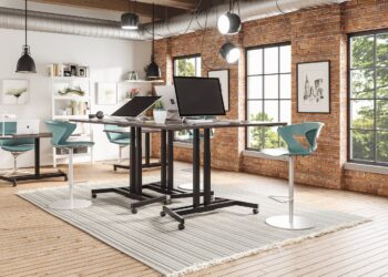 How Standing Desks Transform Office Dynamics and Efficiency
