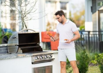What to Know Before Buying a Gas Grill for Home Use