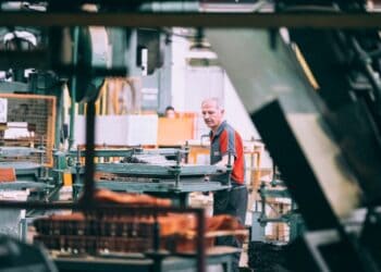 What Makes a Good Hot Melt Adhesive for Manufacturing