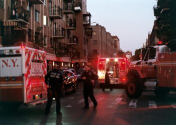 How to Handle a Multi-Vehicle Accident: Tips for Staying Calm and Organized